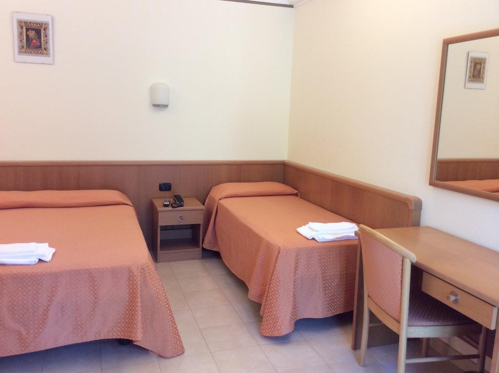 Hotel Il Saraceno Volastra Ruang foto