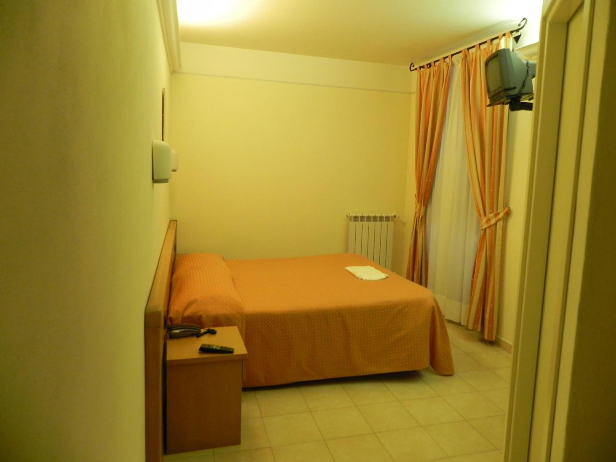 Hotel Il Saraceno Volastra Bagian luar foto
